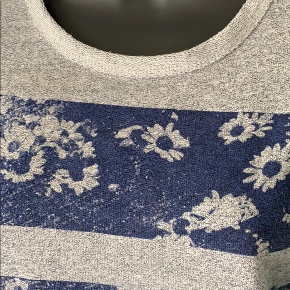 DH3 pullover with sunflower details - Picture 3 of 5